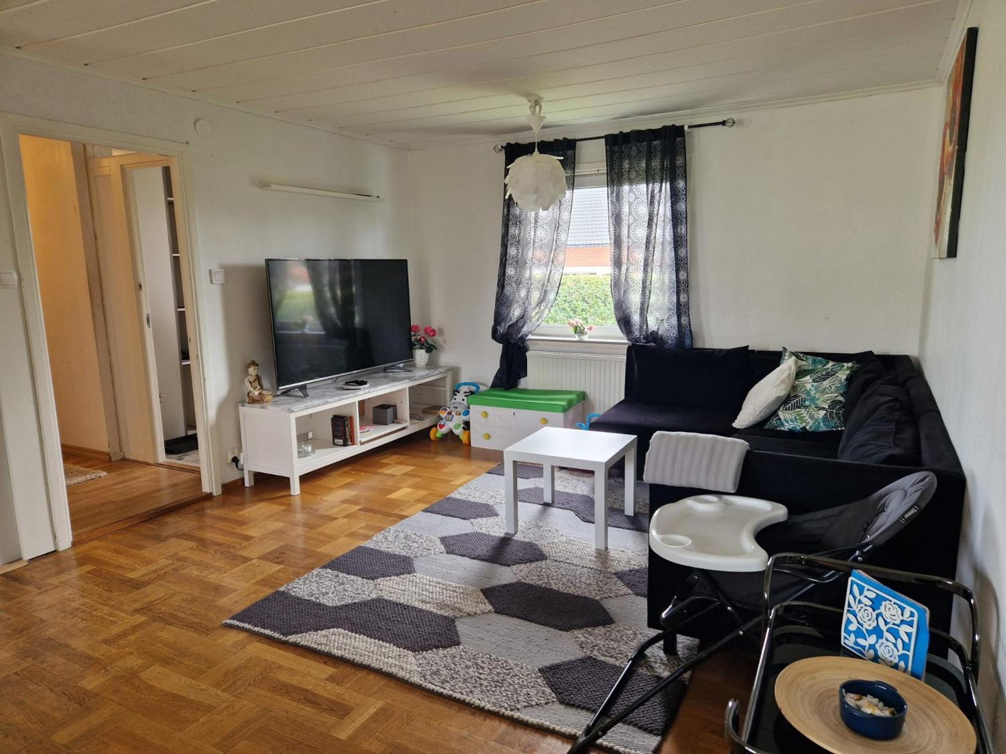 Villa Med Egen Parkering. Moejlighet Att Boka Fran 1 Och Upp Till 5 Personer. เออเรบรู ภายนอก รูปภาพ